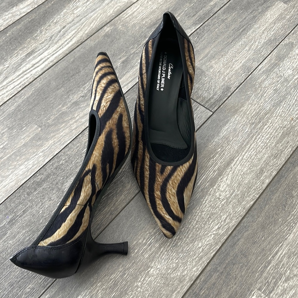 Donald J Pliner Womens Animal Print Pointed Toe Pumps Black Size 10